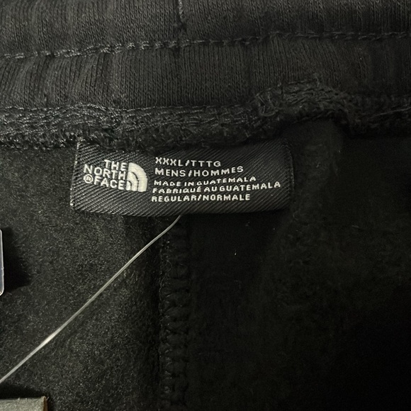 THE NORTH FACE Men's Half Dome Sweatpant, TNF Black/Snow - Picture 7 of 13